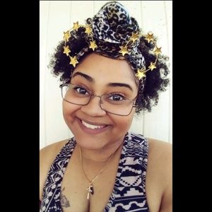 Meet your Posher, Cassandra